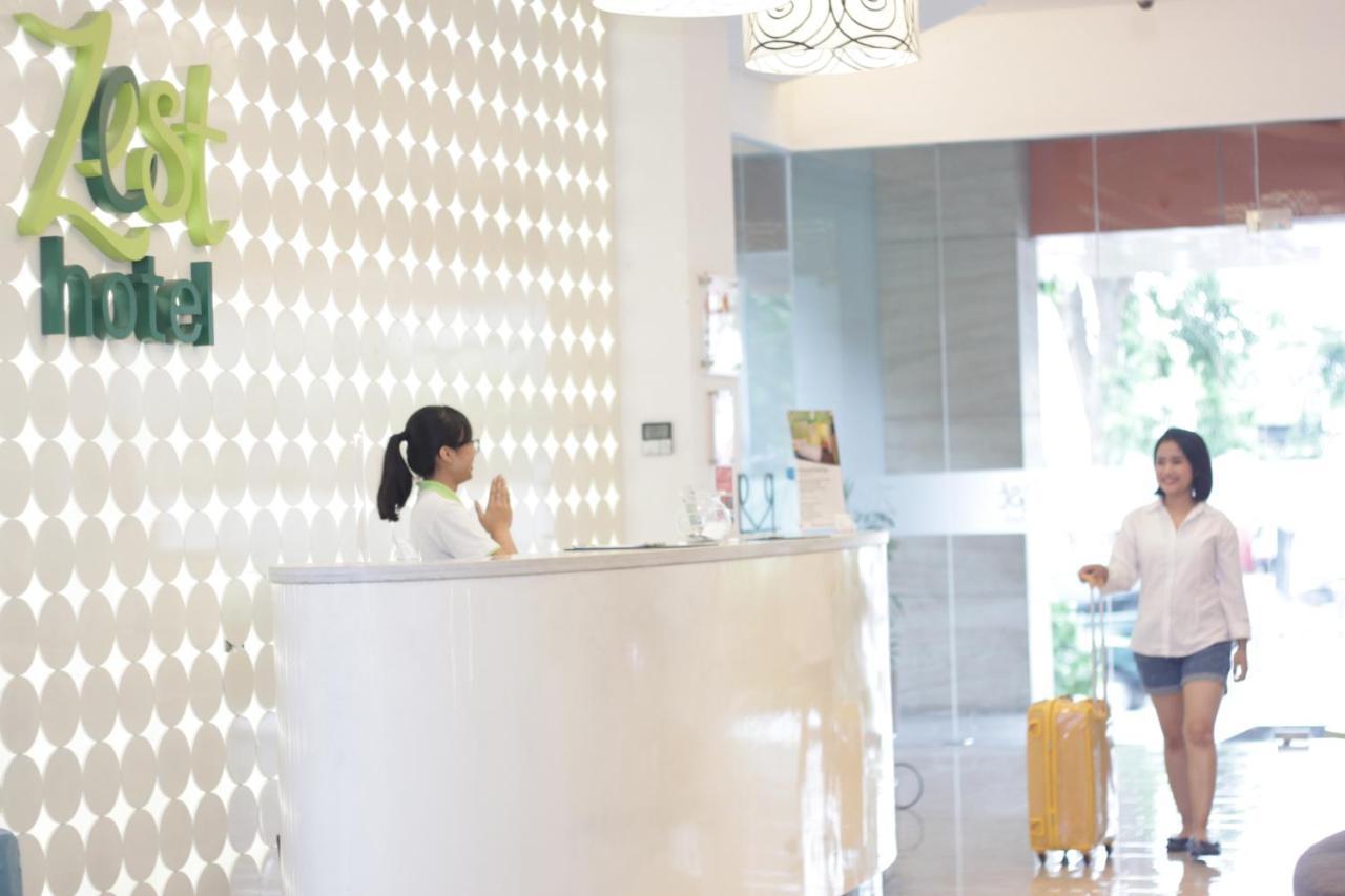 Zest Jemursari By Swiss-Belhotel International Σουραμπάγια Εξωτερικό φωτογραφία