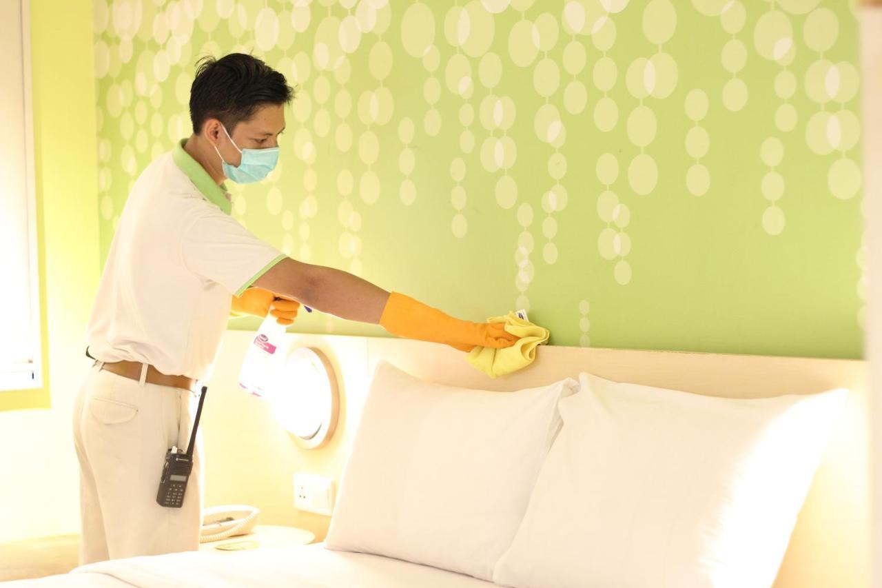 Zest Jemursari By Swiss-Belhotel International Σουραμπάγια Εξωτερικό φωτογραφία