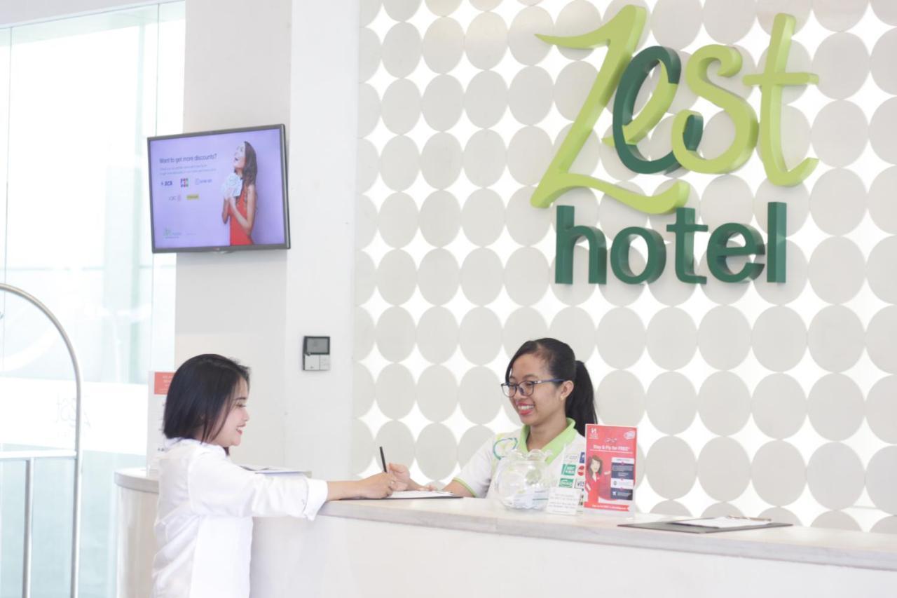 Zest Jemursari By Swiss-Belhotel International Σουραμπάγια Εξωτερικό φωτογραφία