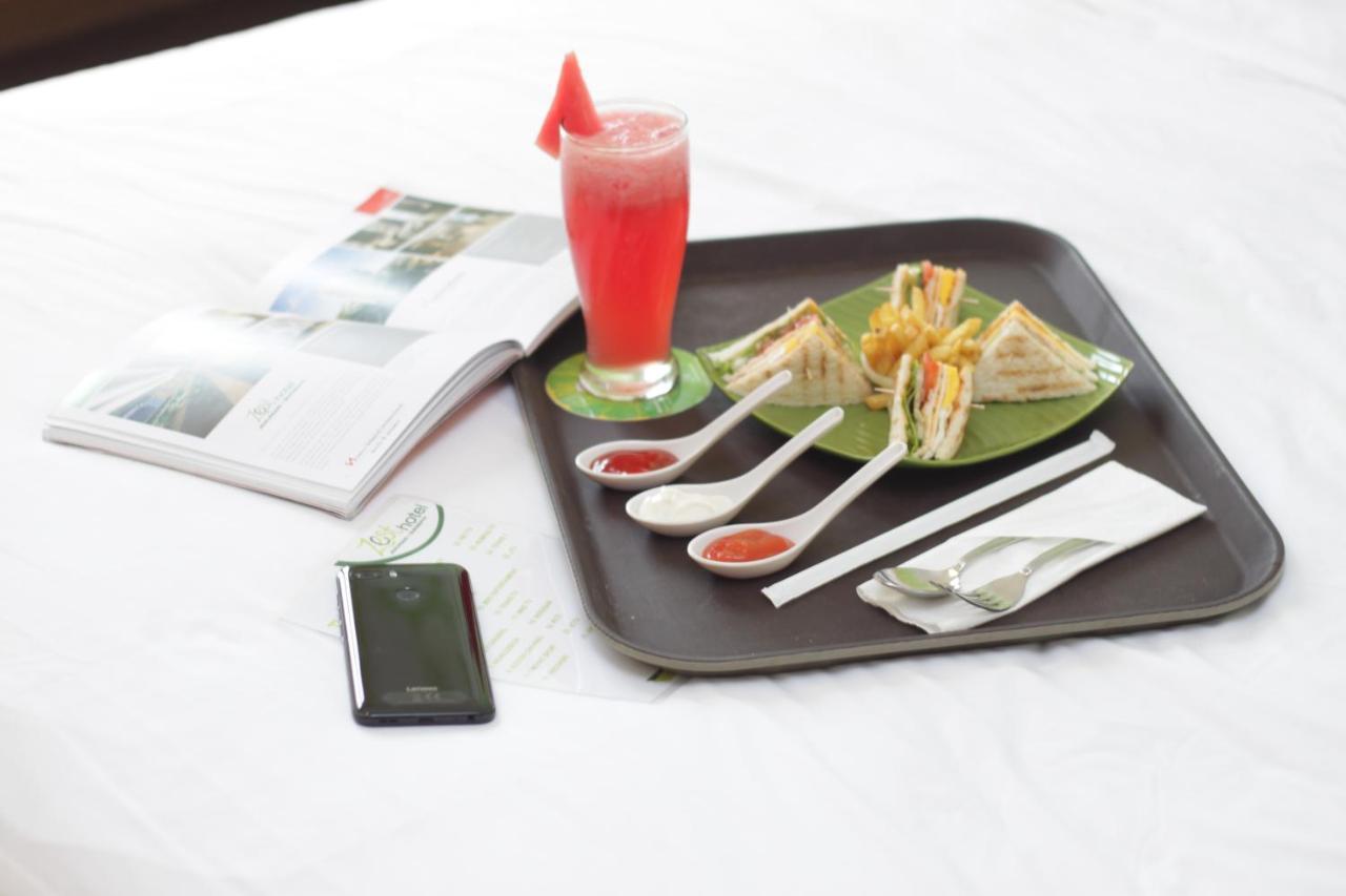 Zest Jemursari By Swiss-Belhotel International Σουραμπάγια Εξωτερικό φωτογραφία