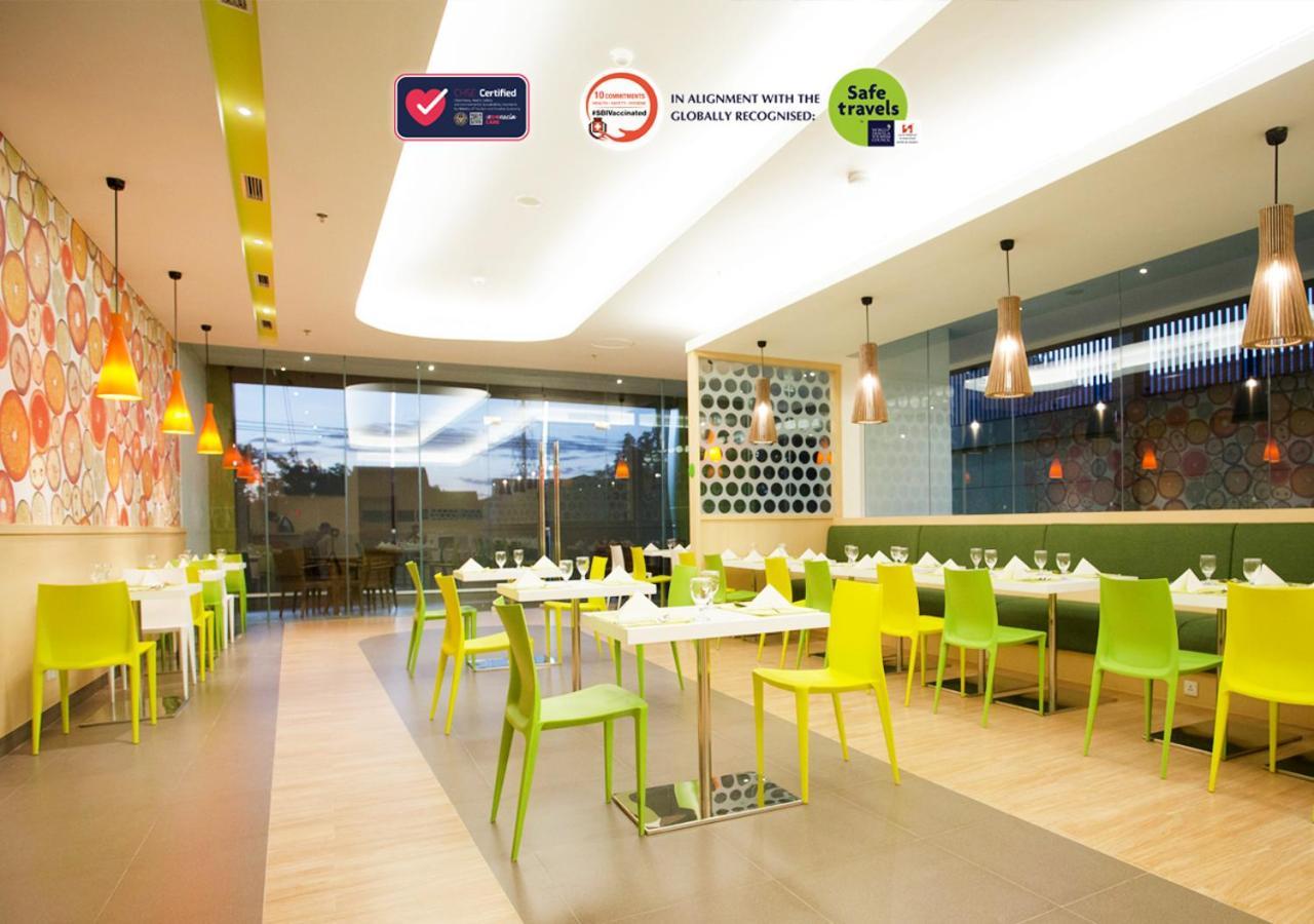 Zest Jemursari By Swiss-Belhotel International Σουραμπάγια Εξωτερικό φωτογραφία