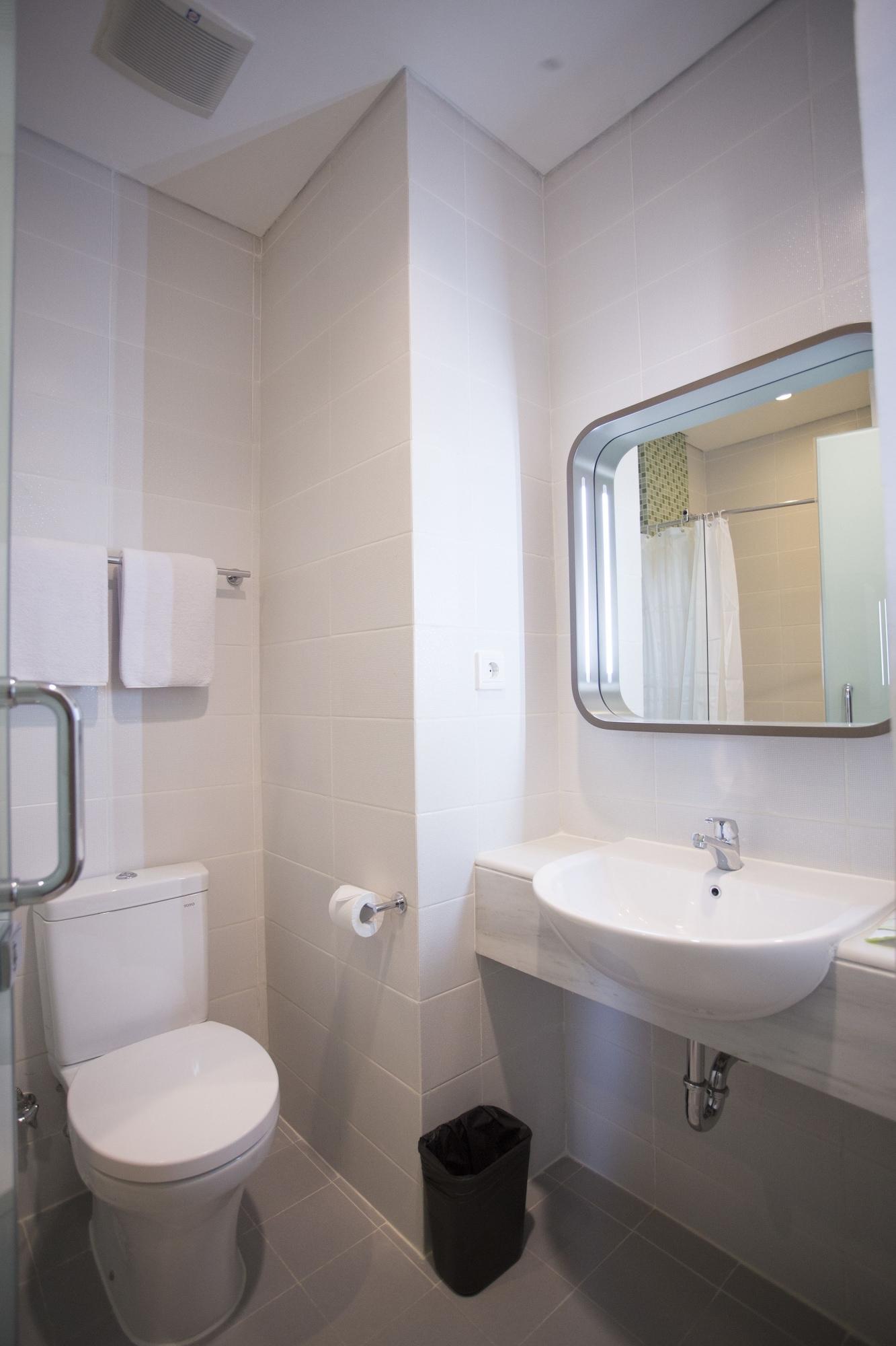 Zest Jemursari By Swiss-Belhotel International Σουραμπάγια Εξωτερικό φωτογραφία