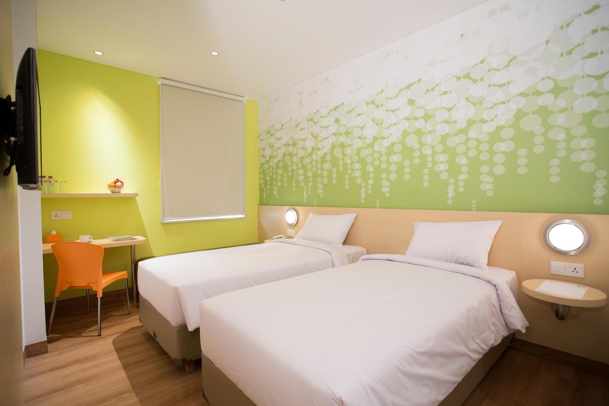 Zest Jemursari By Swiss-Belhotel International Σουραμπάγια Εξωτερικό φωτογραφία