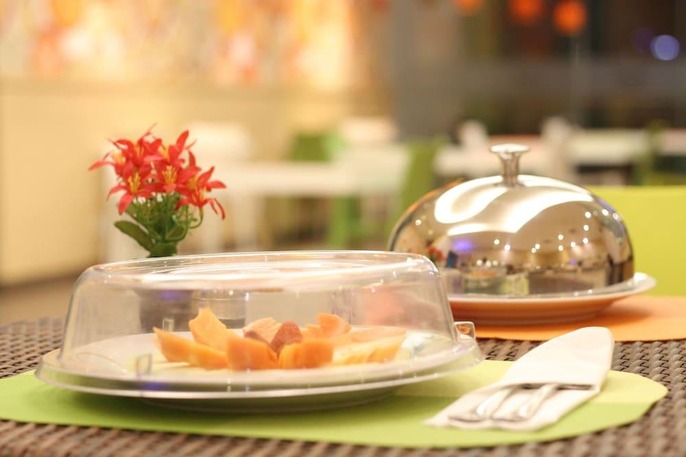 Zest Jemursari By Swiss-Belhotel International Σουραμπάγια Εξωτερικό φωτογραφία